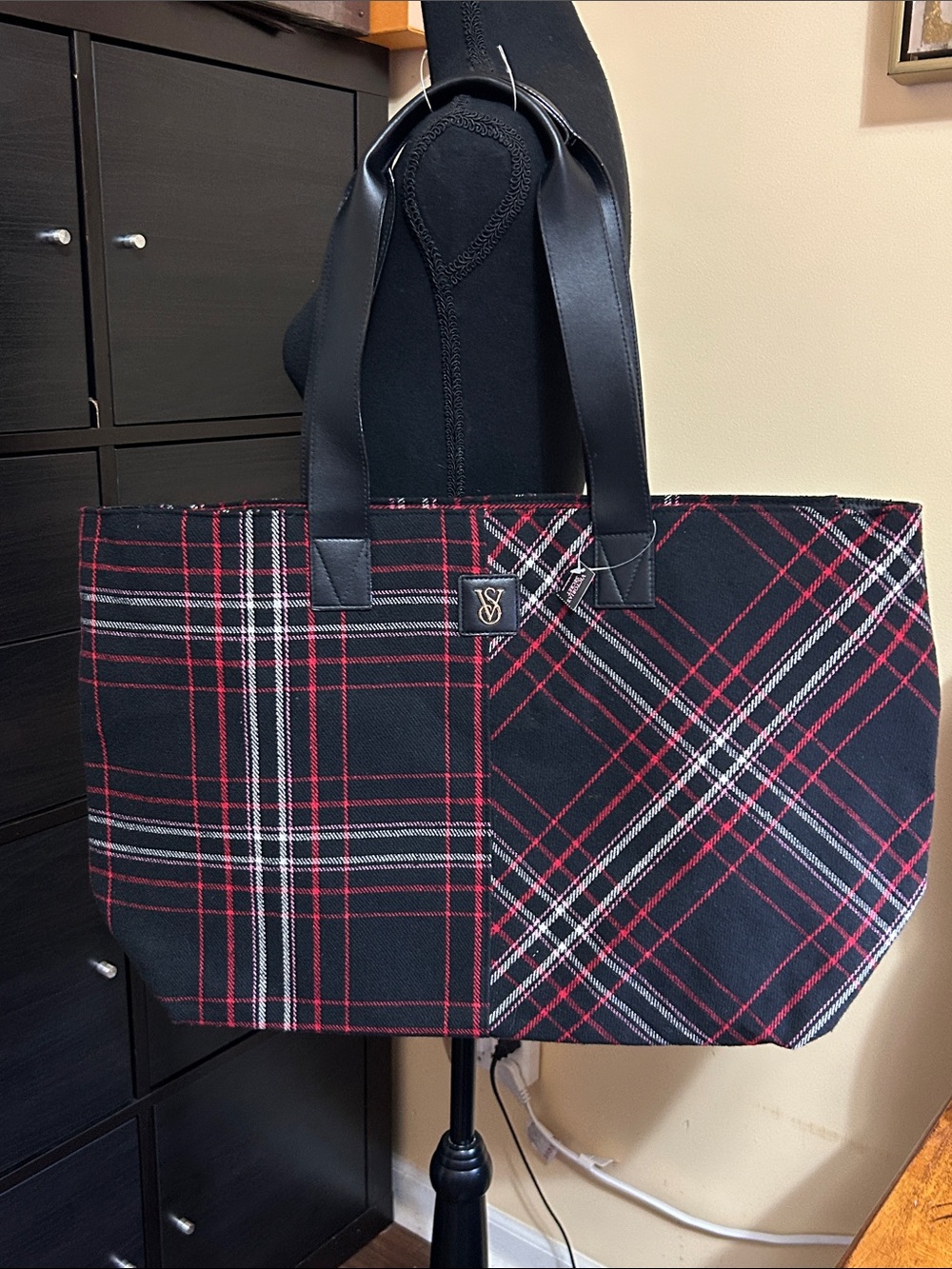NWT Victoria's Secret Black & Red Plaid Travel/Holiday Tote Bag